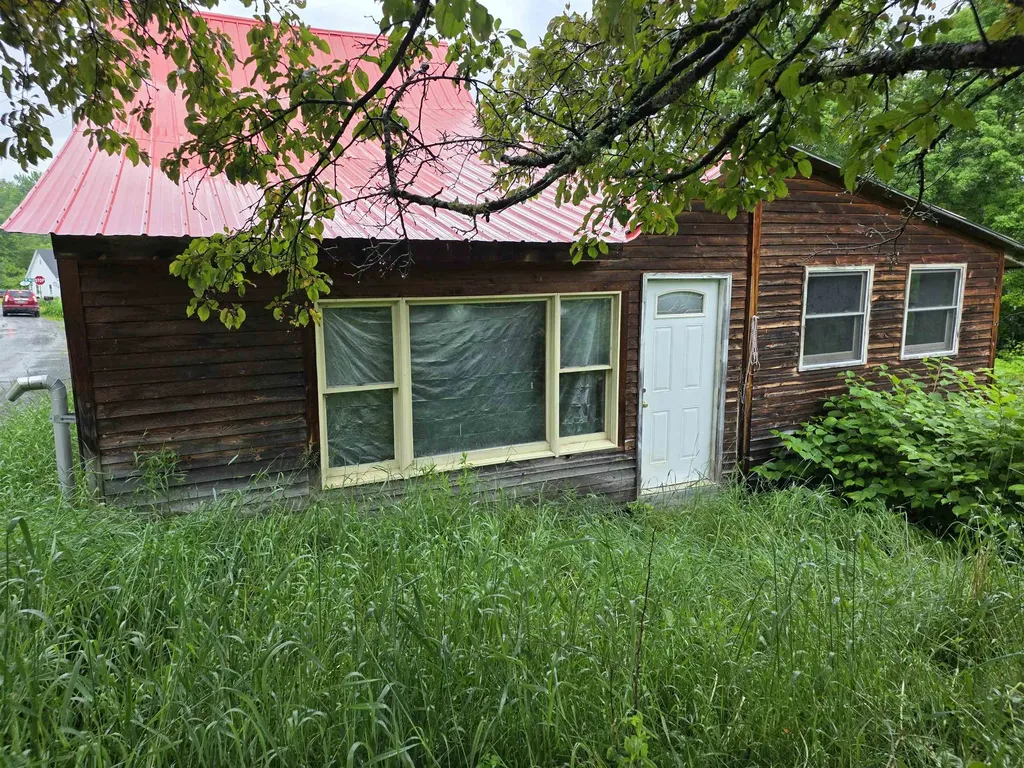 25 Maillet Road Lunenburg VT 05906