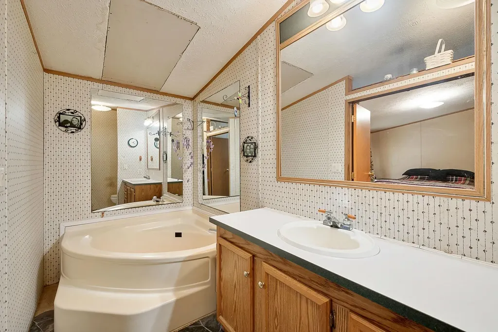 1450 Us Route 2 Waterbury VT 05676