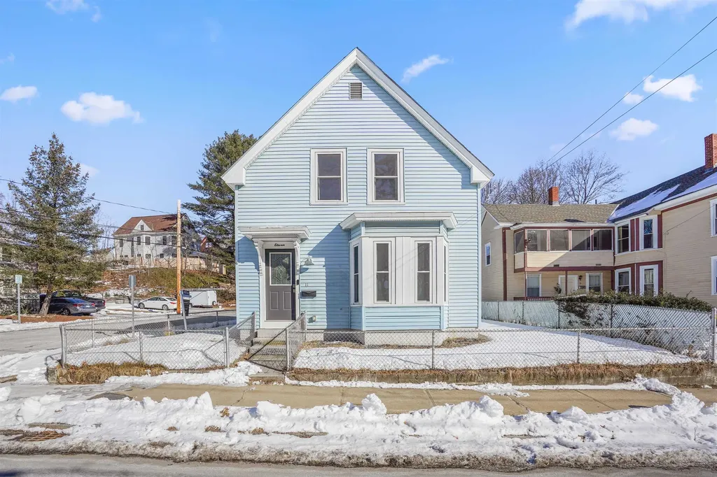 11 Charles Street Nashua NH 03064