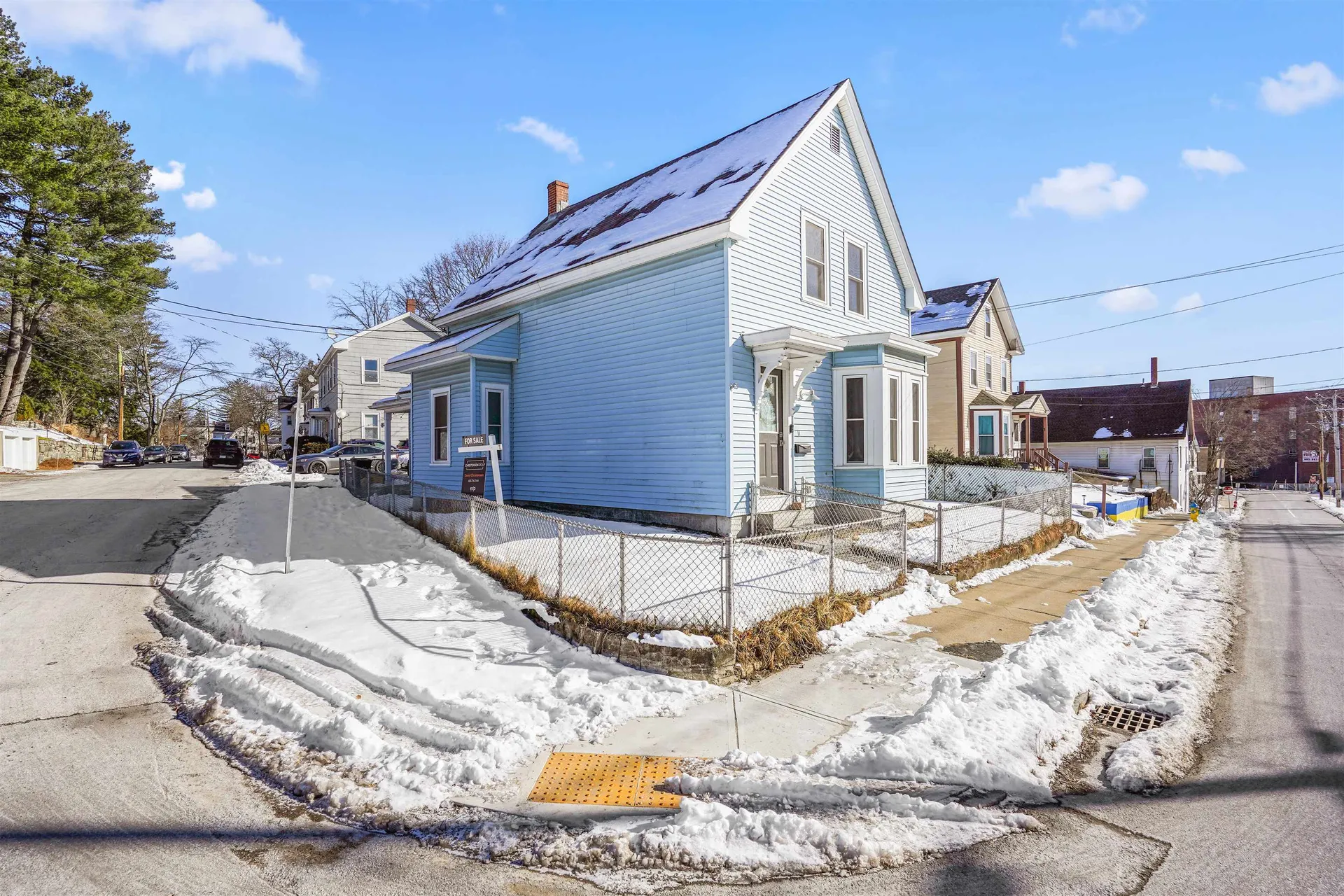 11 Charles Street Nashua NH 03064