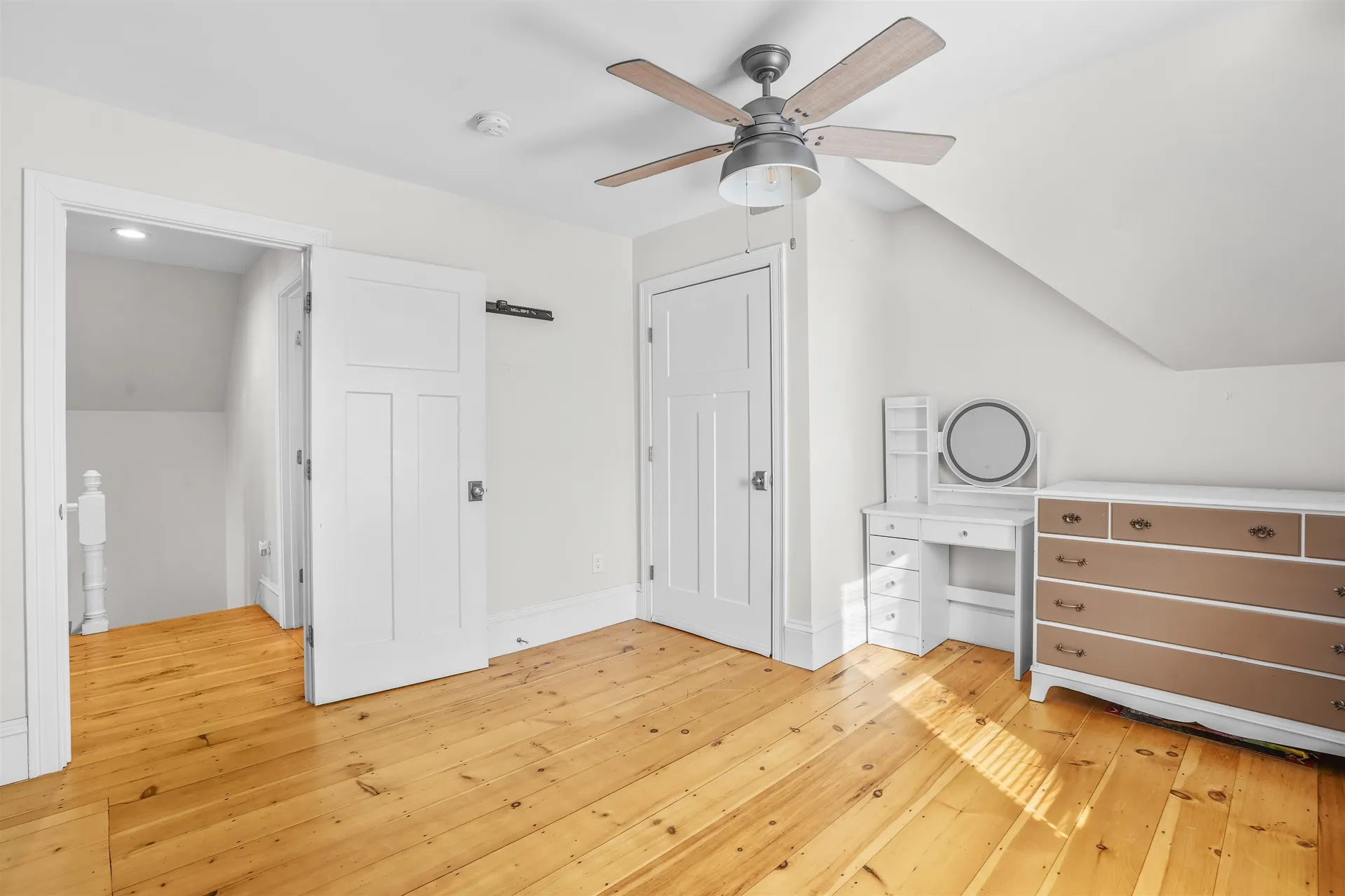 11 Charles Street Nashua NH 03064