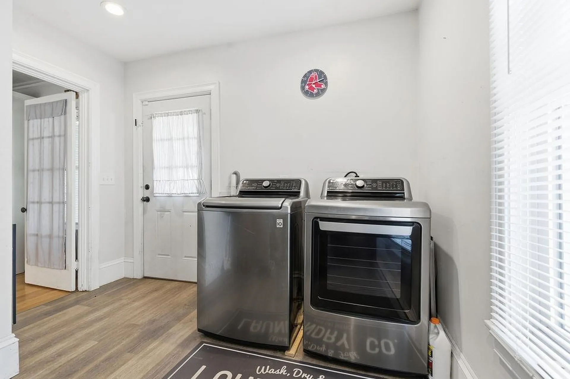 11 Charles Street Nashua NH 03064