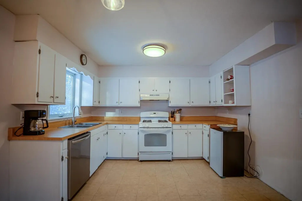 138 Pine Ridge Circle Lyndon VT 05851