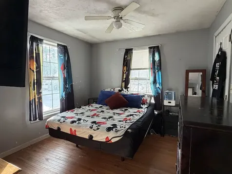 114 Chases Grove Road Derry NH 03038