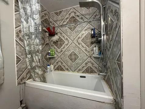 114 Chases Grove Road Derry NH 03038