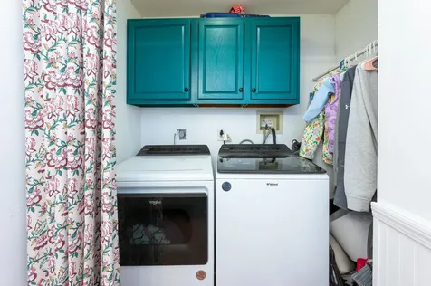 4 Sunset Drive Londonderry NH 03053