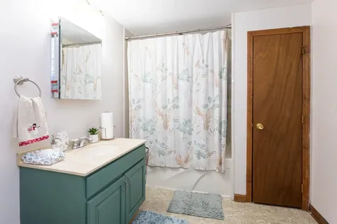 4 Sunset Drive Londonderry NH 03053