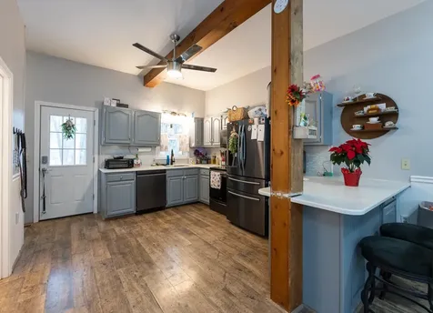 4 Sunset Drive Londonderry NH 03053