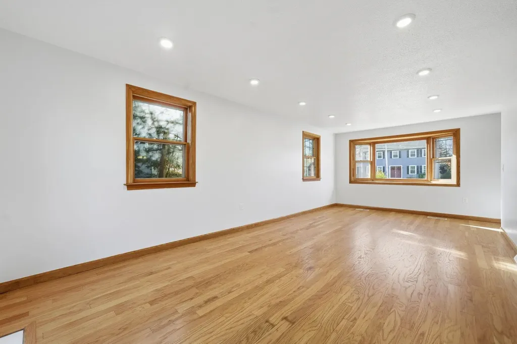 9 Byron Drive Nashua NH 03062