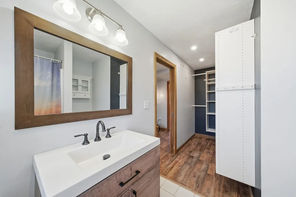 9 Byron Drive Nashua NH 03062