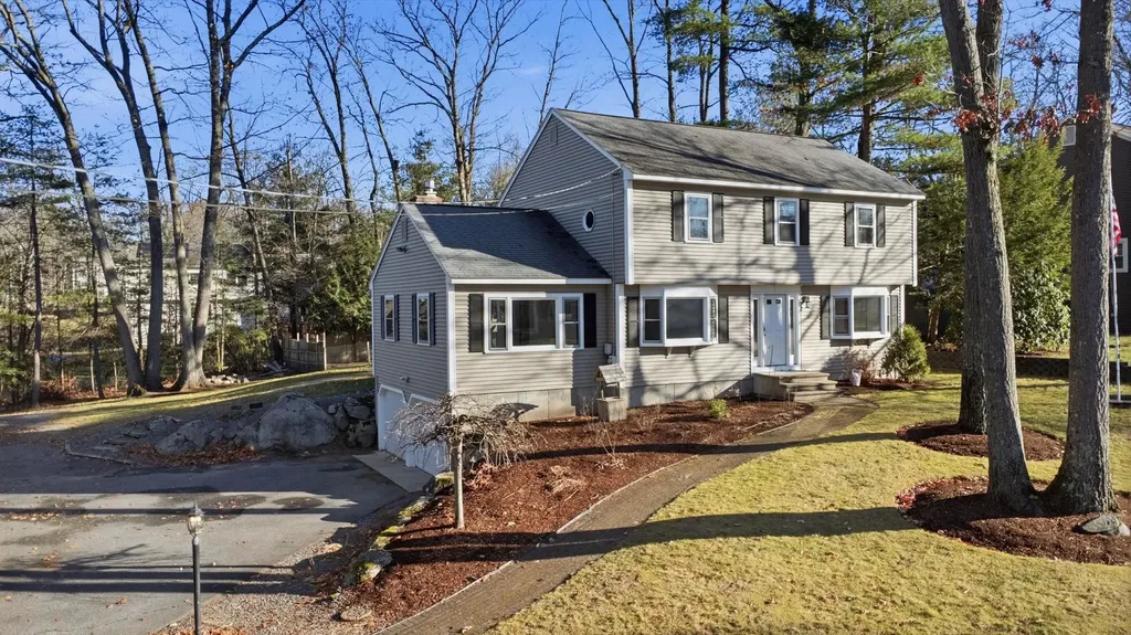 9 Byron Drive Nashua NH 03062