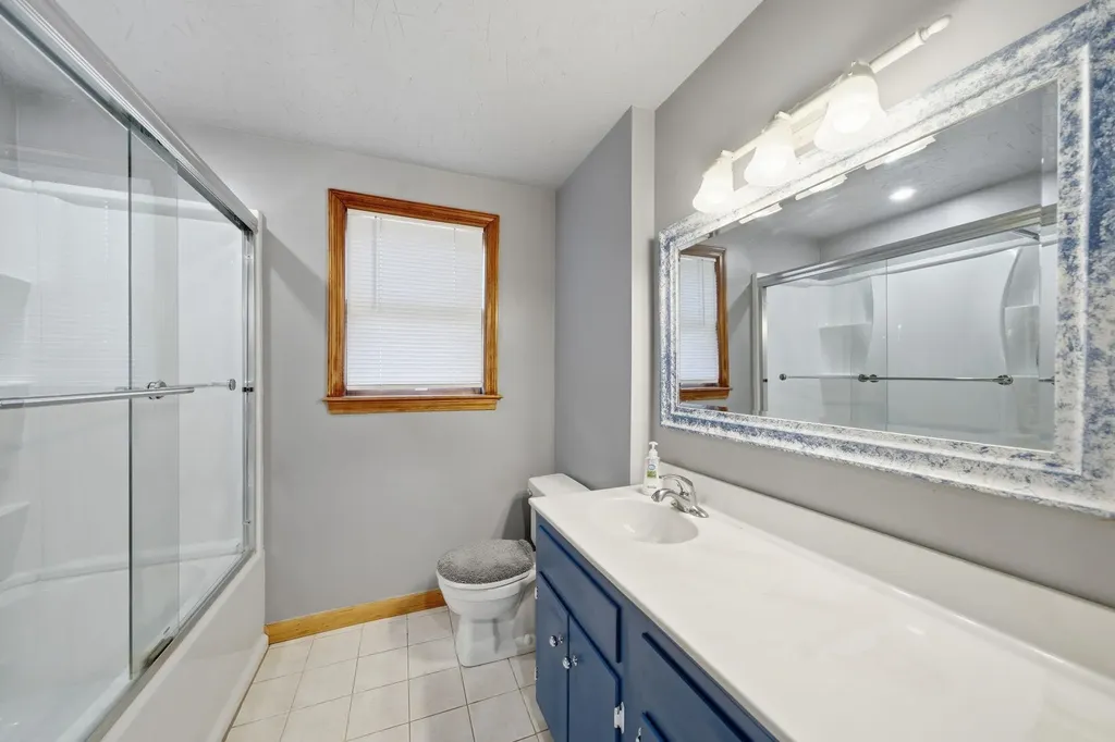 9 Byron Drive Nashua NH 03062
