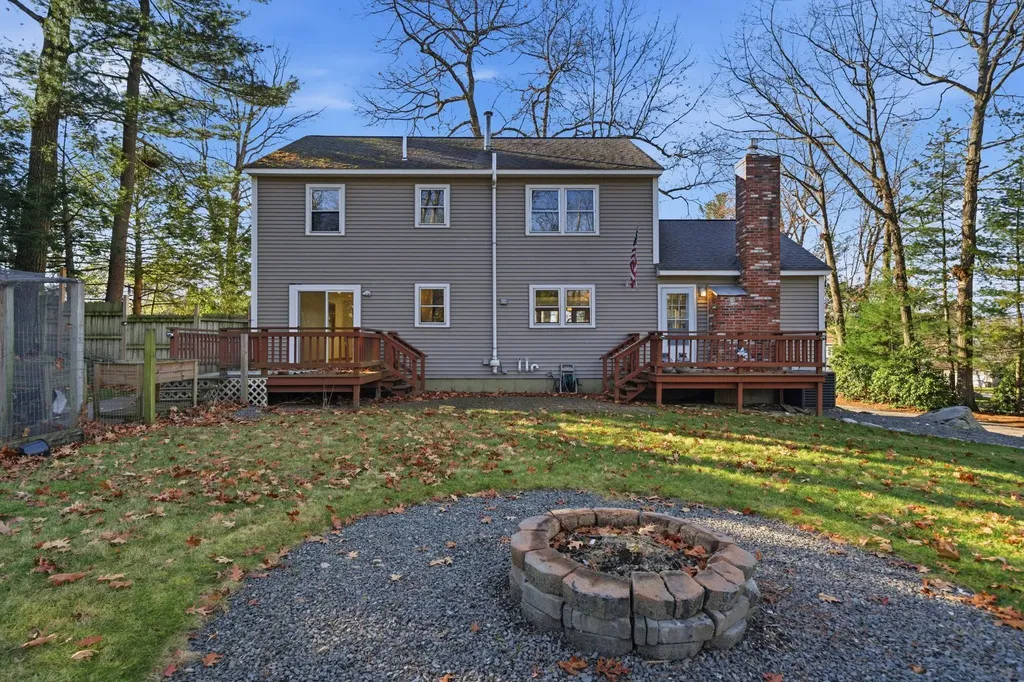 9 Byron Drive Nashua NH 03062