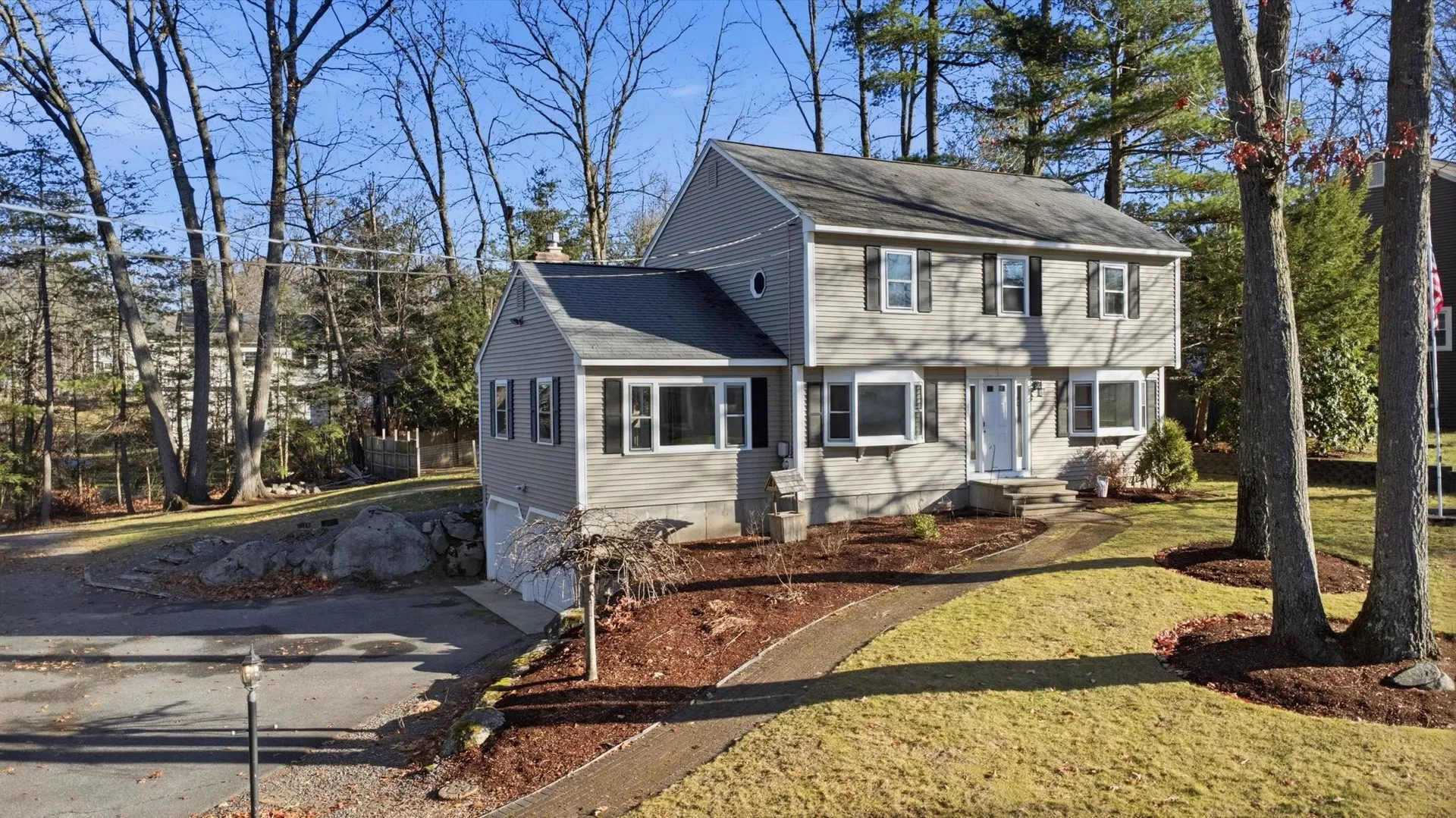 9 Byron Drive Nashua NH 03062