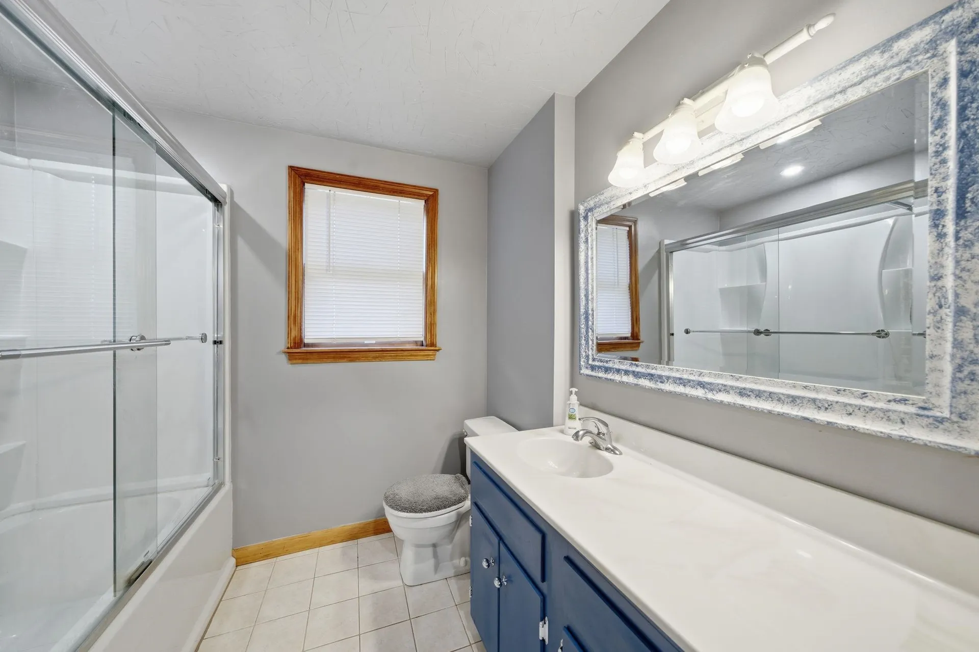 9 Byron Drive Nashua NH 03062