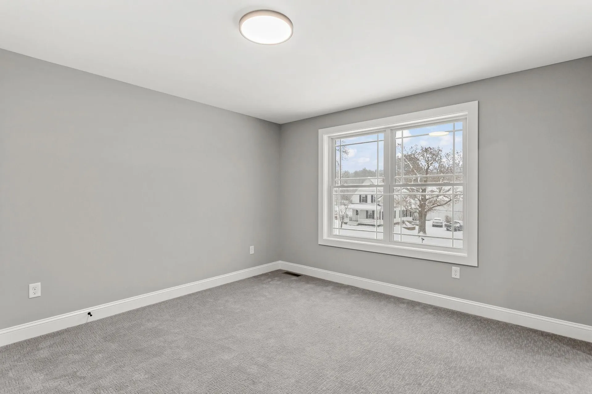 91 Raymond Road Auburn NH 03032