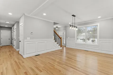 91 Raymond Road Auburn NH 03032