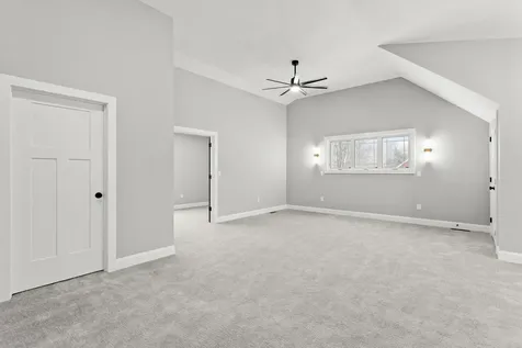 91 Raymond Road Auburn NH 03032