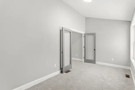 91 Raymond Road Auburn NH 03032