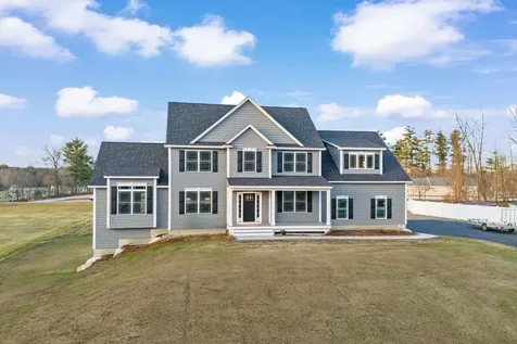 91 Raymond Road Auburn NH 03032