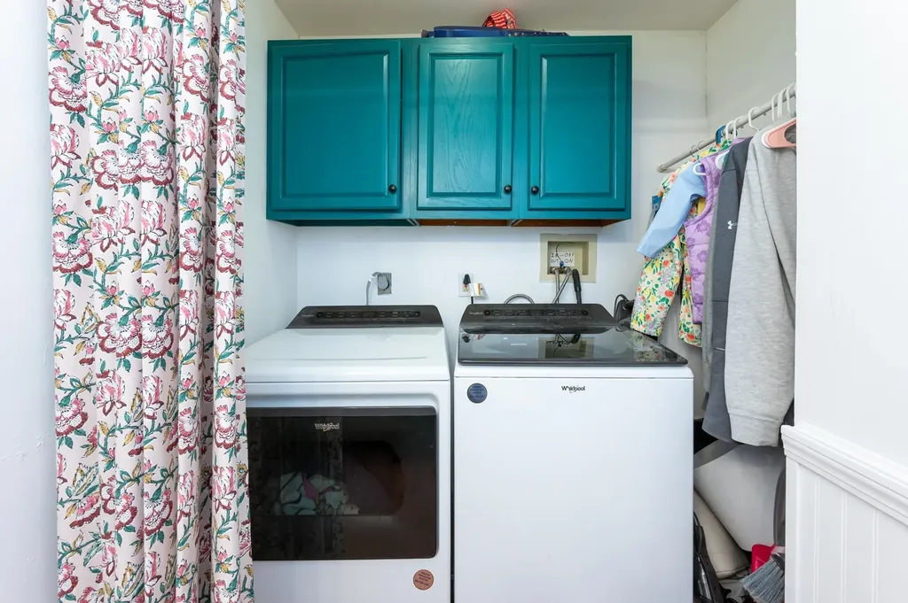 4 Sunset Drive Londonderry NH 03053