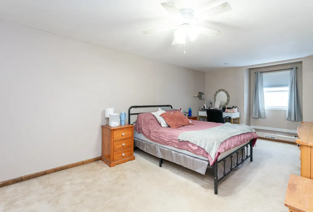 4 Sunset Drive Londonderry NH 03053