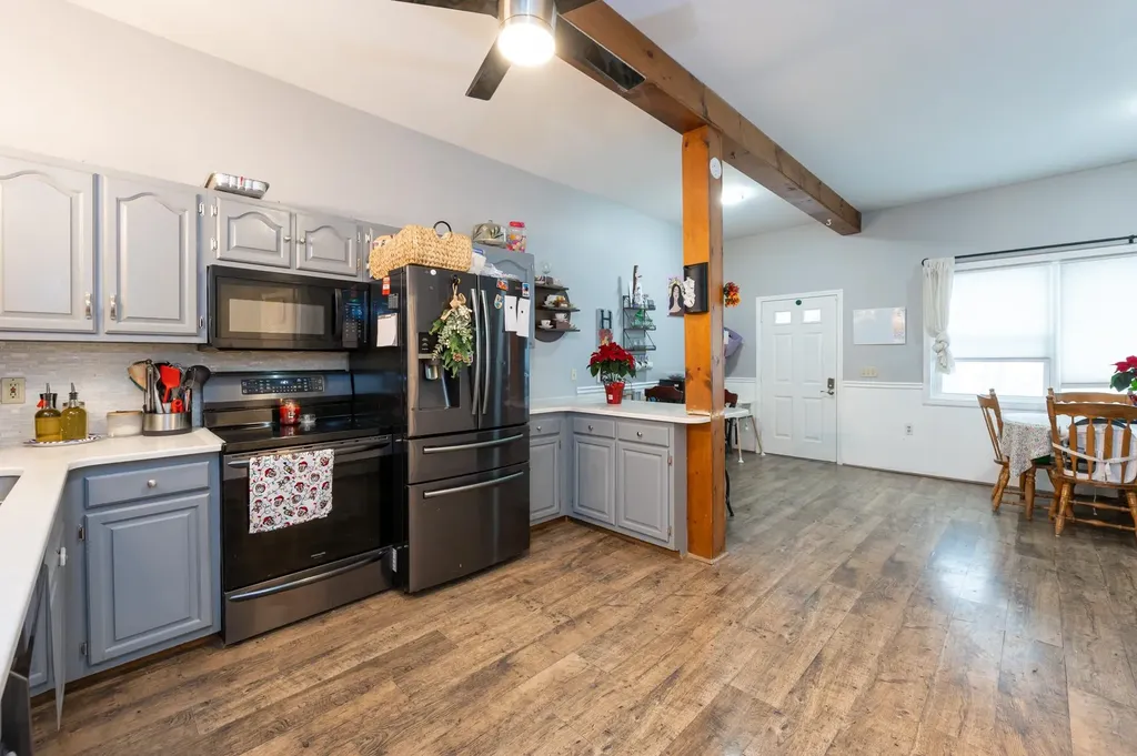 4 Sunset Drive Londonderry NH 03053