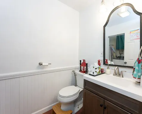 4 Sunset Drive Londonderry NH 03053