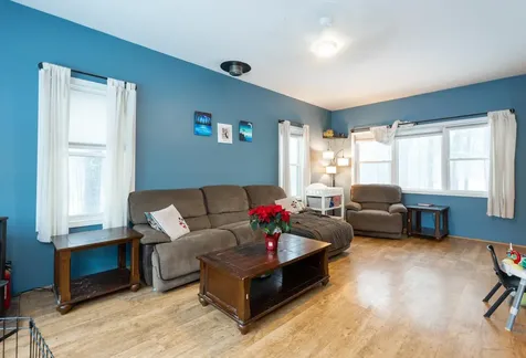 4 Sunset Drive Londonderry NH 03053