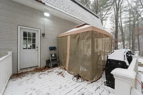 4 Sunset Drive Londonderry NH 03053