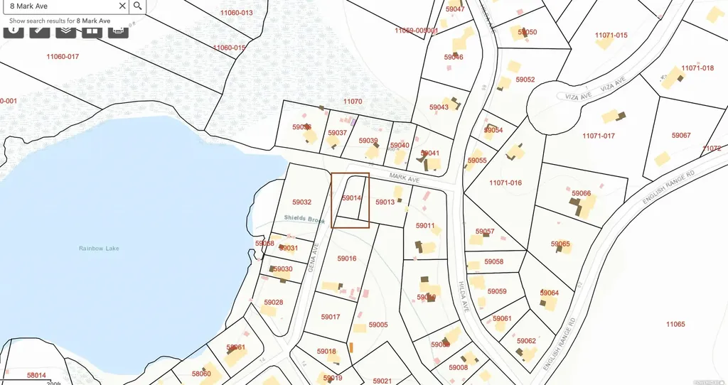 8 Mark Avenue Derry NH 03038