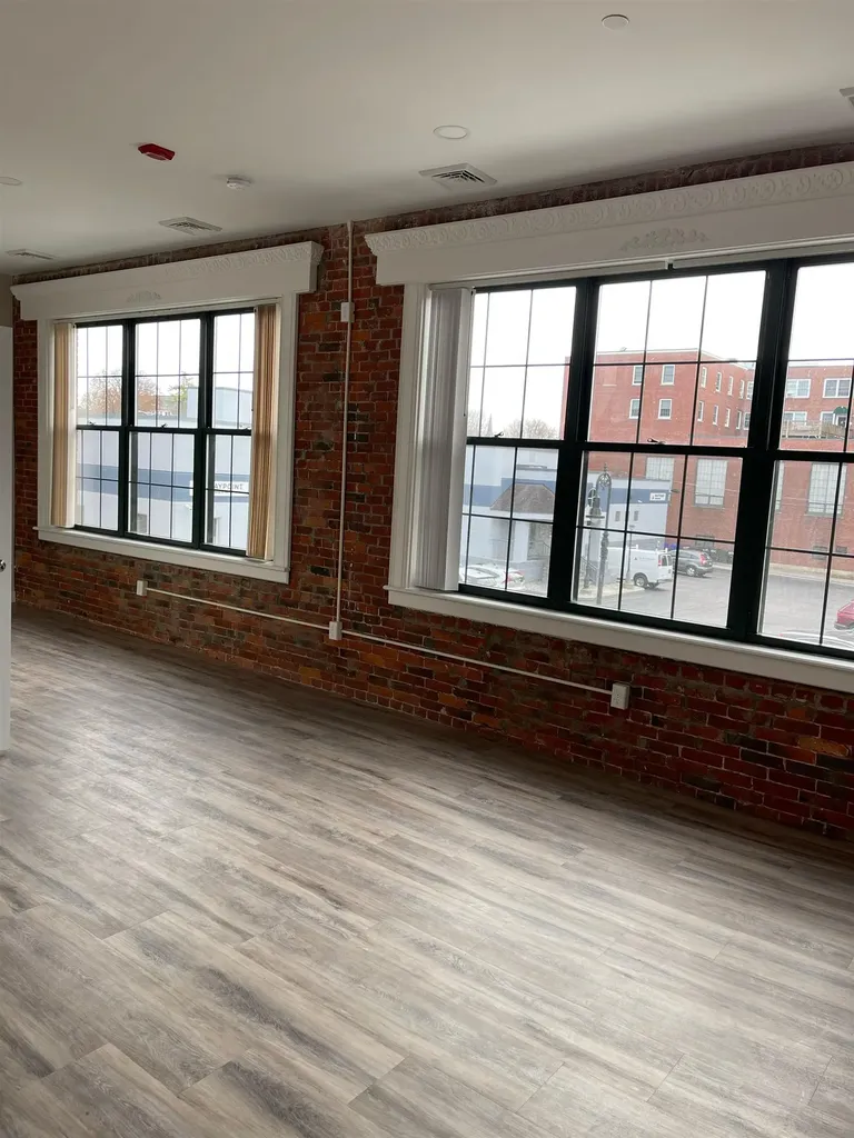 62 Lowell Street Manchester NH 03101