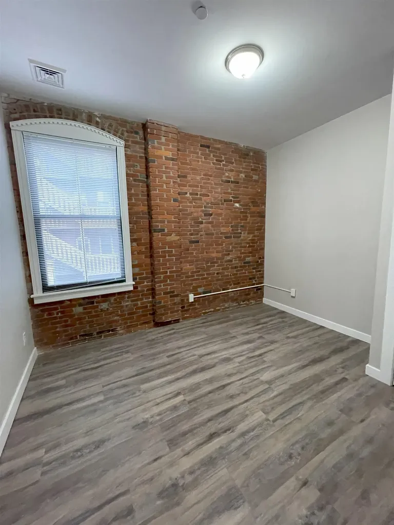 62 Lowell Street Manchester NH 03101