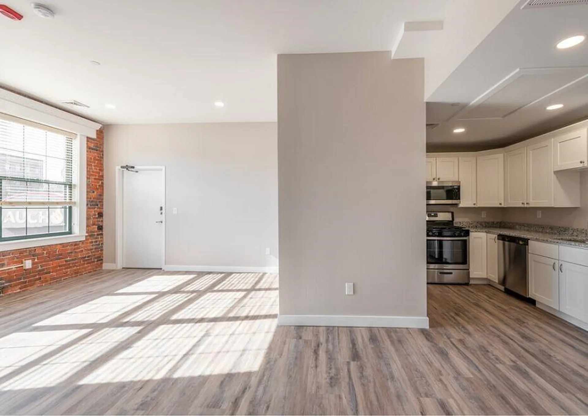 62 Lowell Street Manchester NH 03101