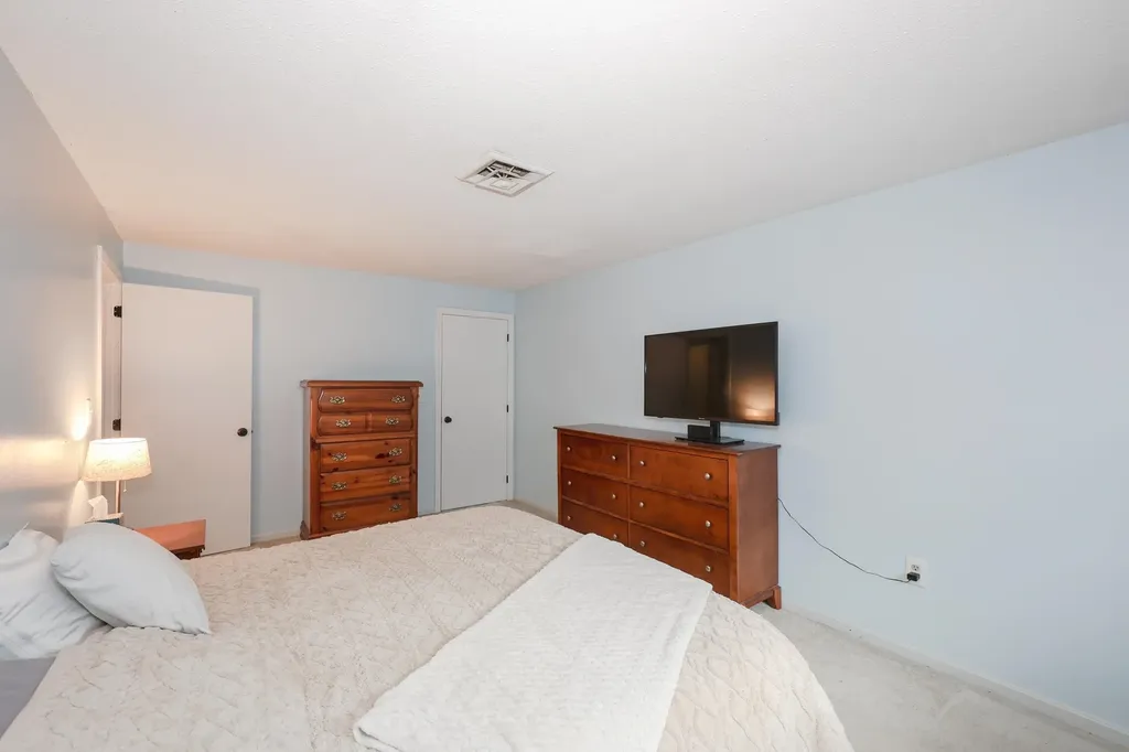 344 Elm Street Milford NH 03055