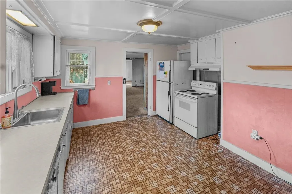 22 West Pine Street Plaistow NH 03865