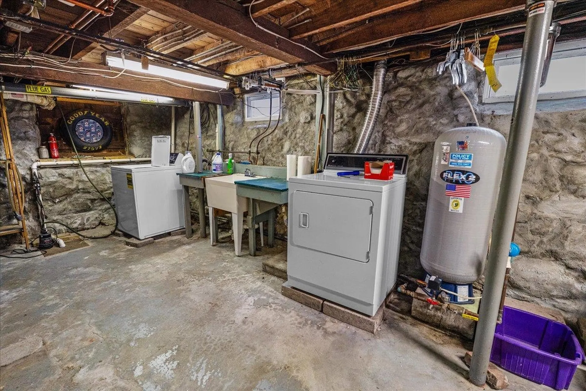 22 West Pine Street Plaistow NH 03865