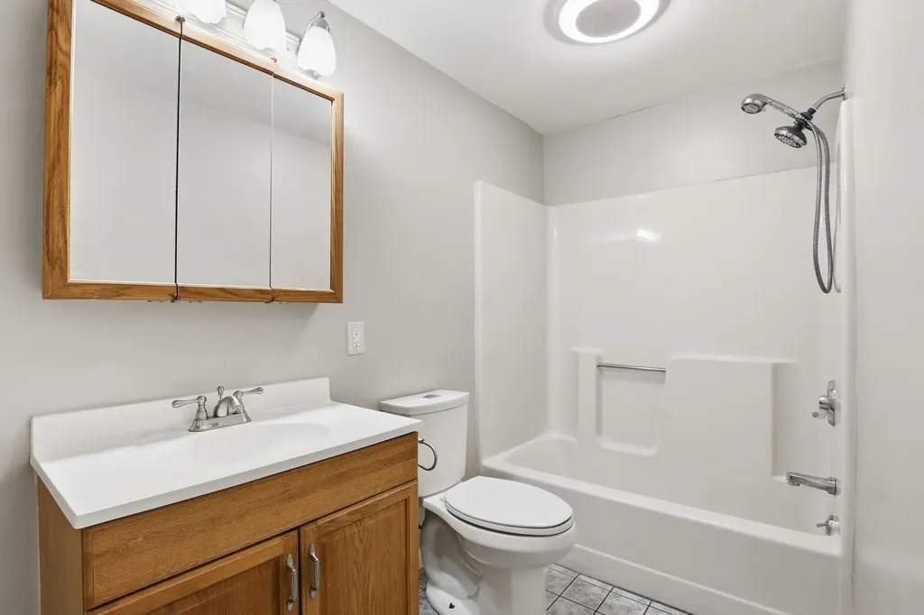 35 Fieldstone Estates Newmarket NH 03857