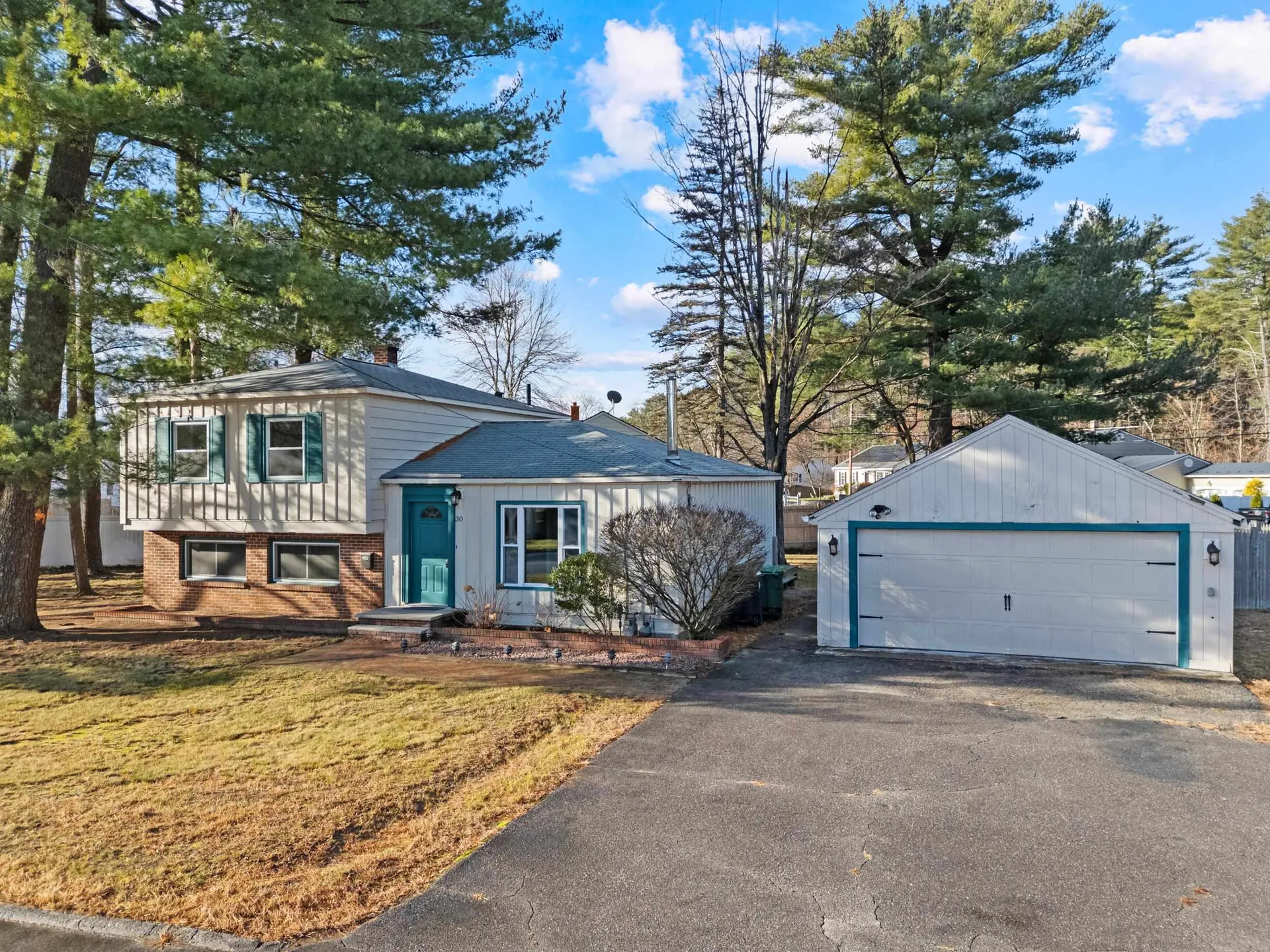 30 Burgess Street Nashua NH 03064