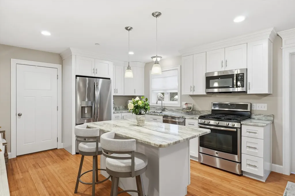 249 Villager Road Chester NH 03036