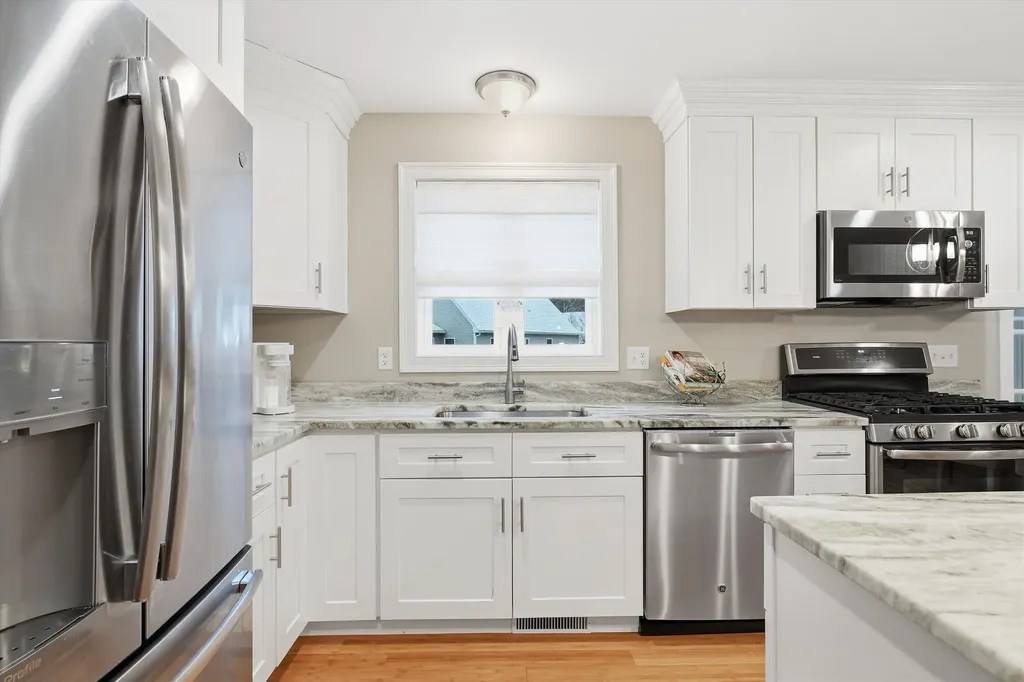 249 Villager Road Chester NH 03036