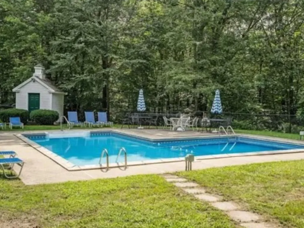 249 Villager Road Chester NH 03036