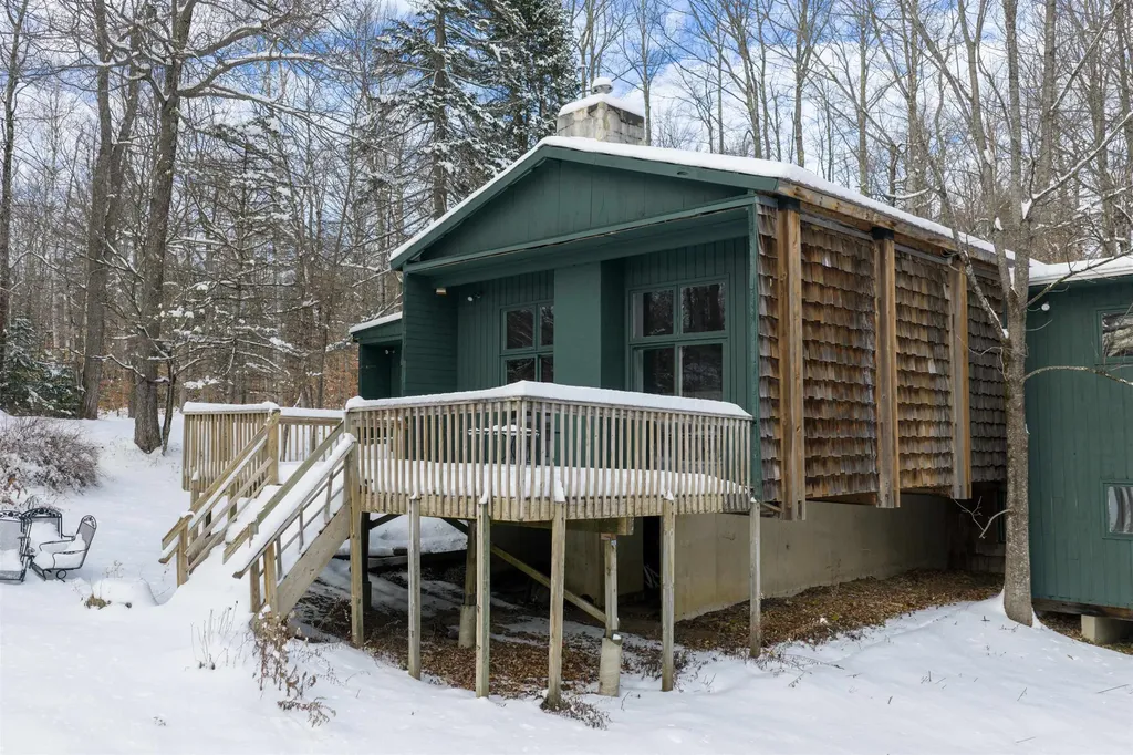 44 Lake Road Winhall VT 05340