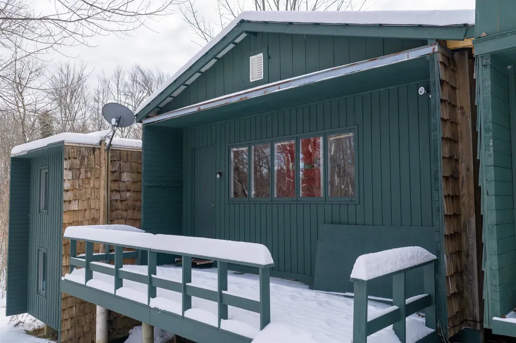 44 Lake Road Winhall VT 05340