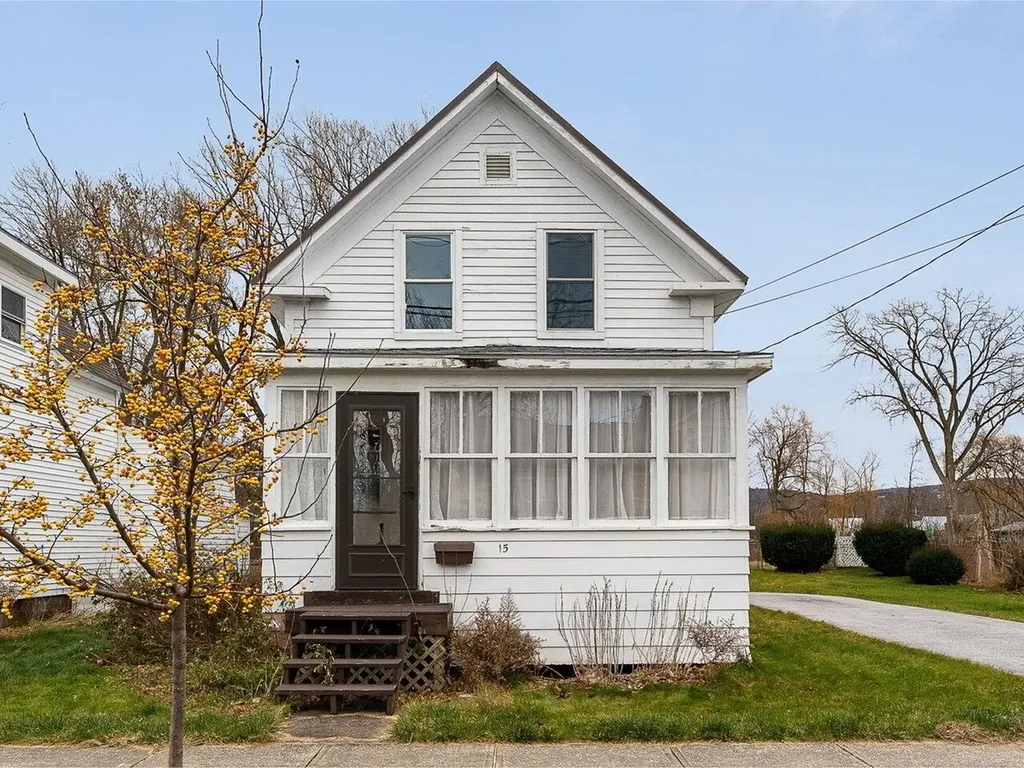 15 Walnut Street St. Albans City VT 05478