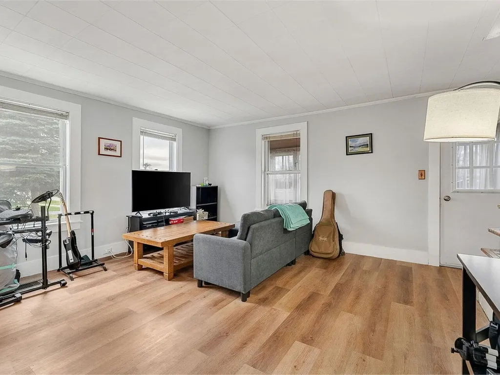 15 Walnut Street St. Albans City VT 05478