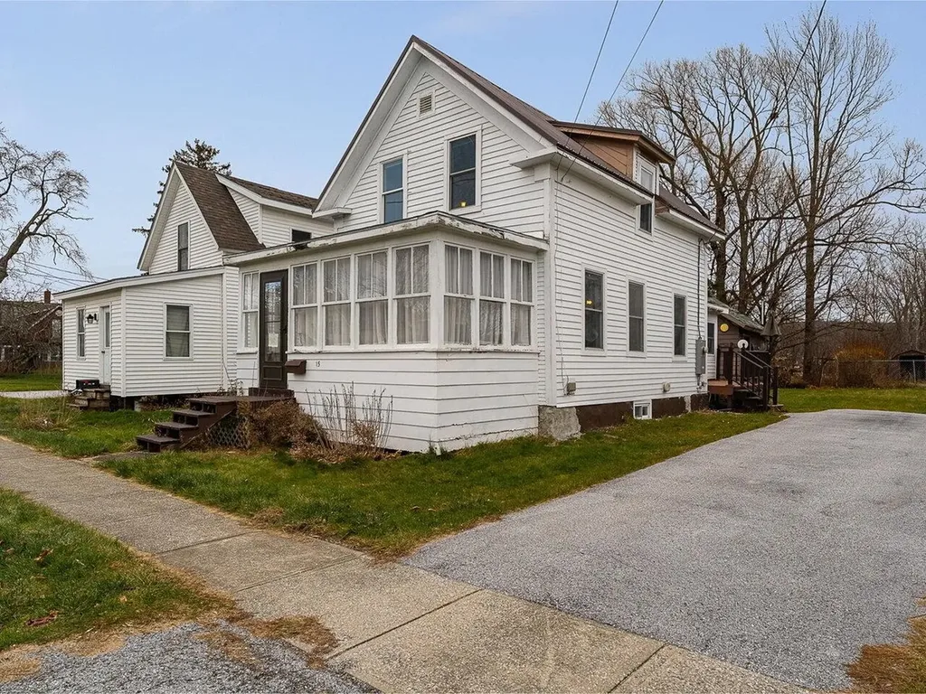 15 Walnut Street St. Albans City VT 05478