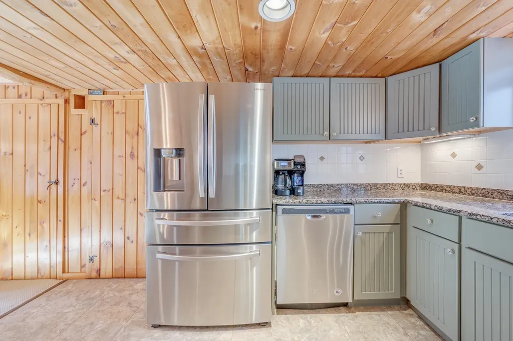 57 Sunny Lane Sunapee NH 03782