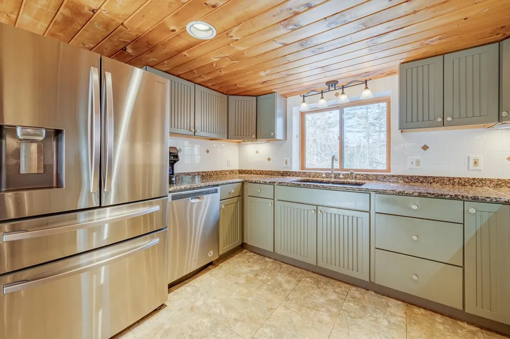 57 Sunny Lane Sunapee NH 03782