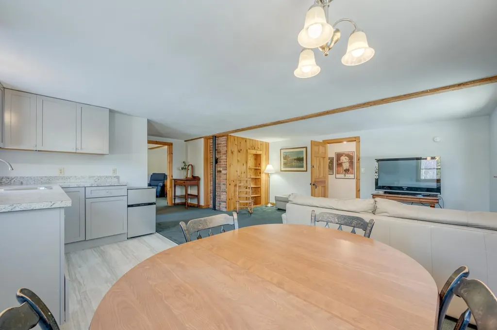 57 Sunny Lane Sunapee NH 03782